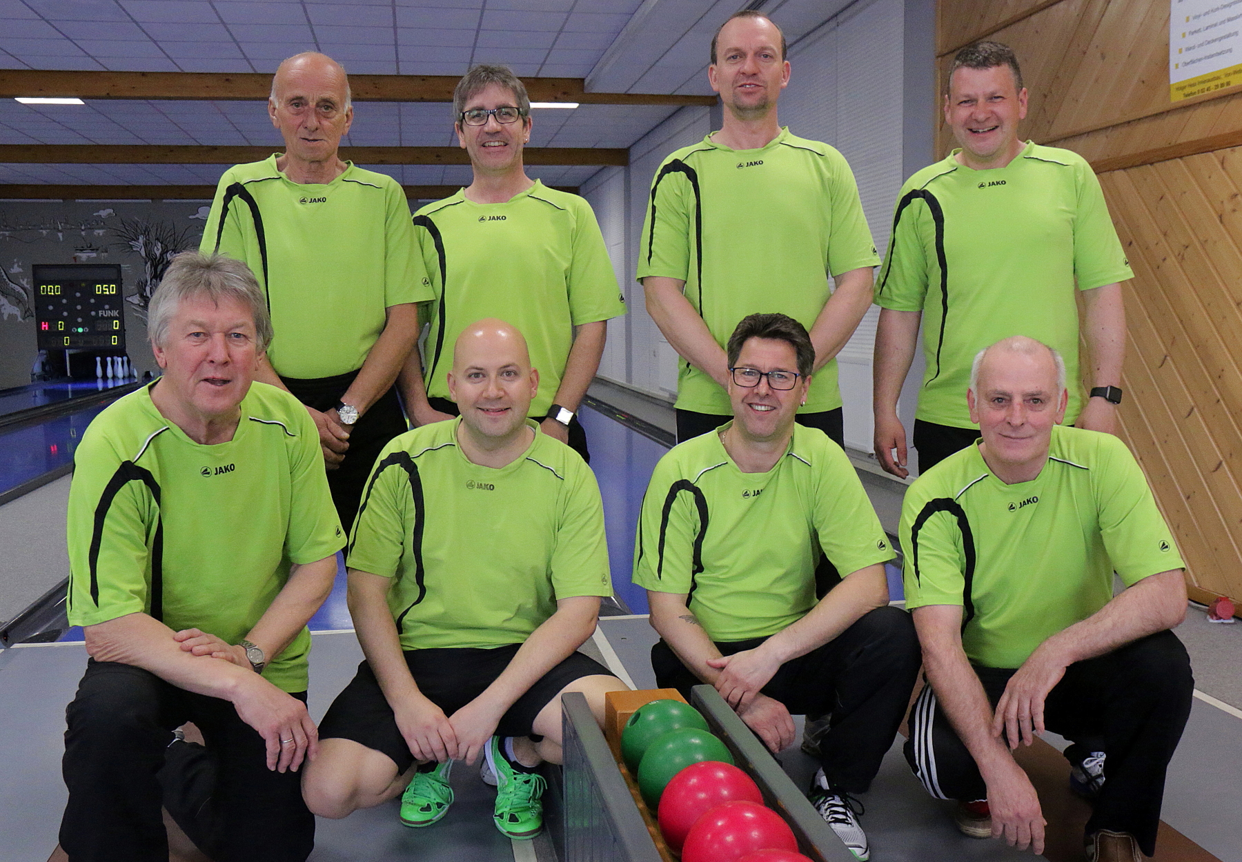 8er Herren Team nach der Saison 2016/2017 8er Herren Team nach der Saison 2016/2017